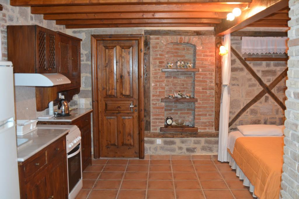 Lesvos Tower House Komninos Sígrion Rum bild