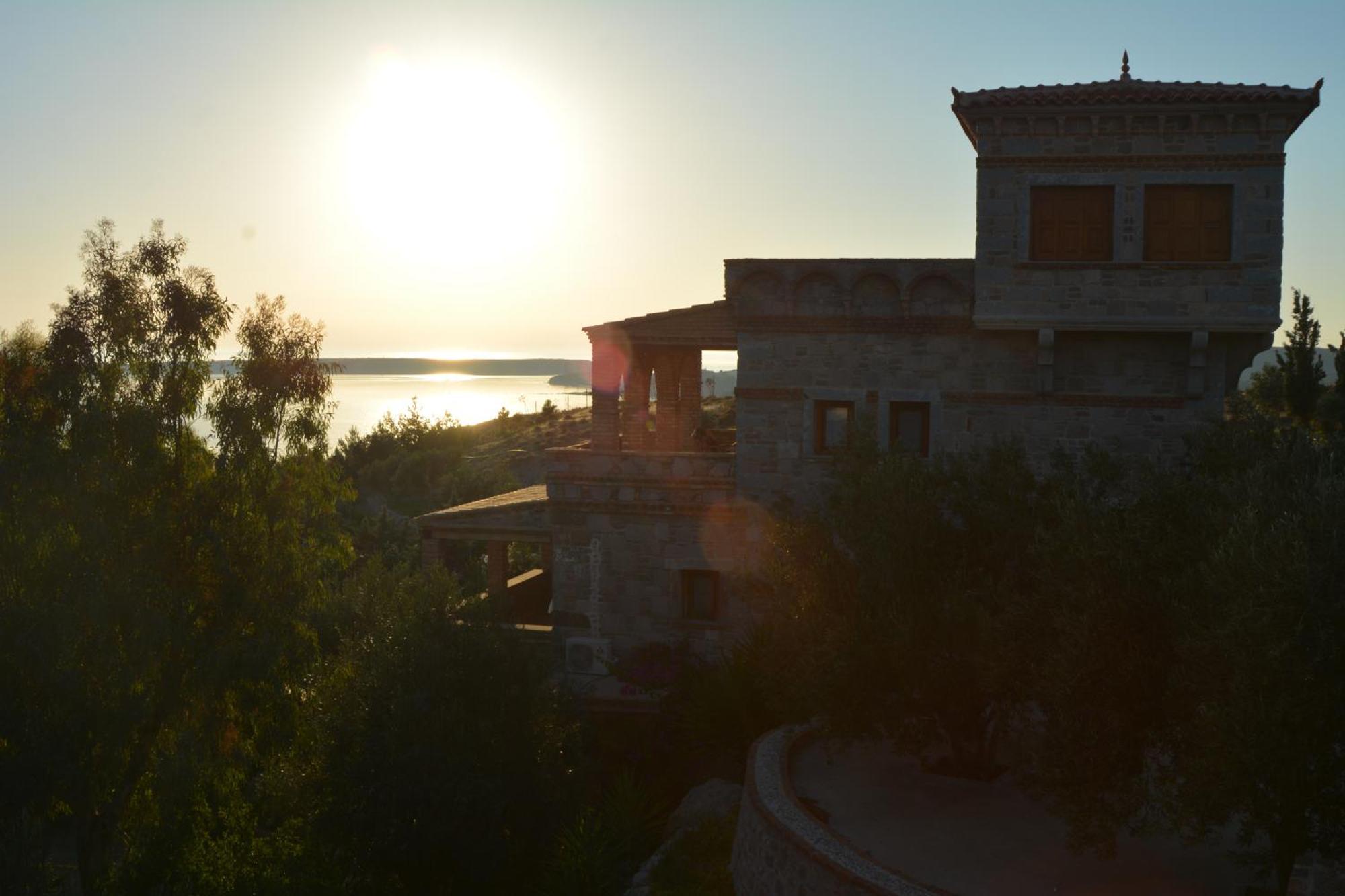 Lesvos Tower House Komninos Sígrion Exteriör bild