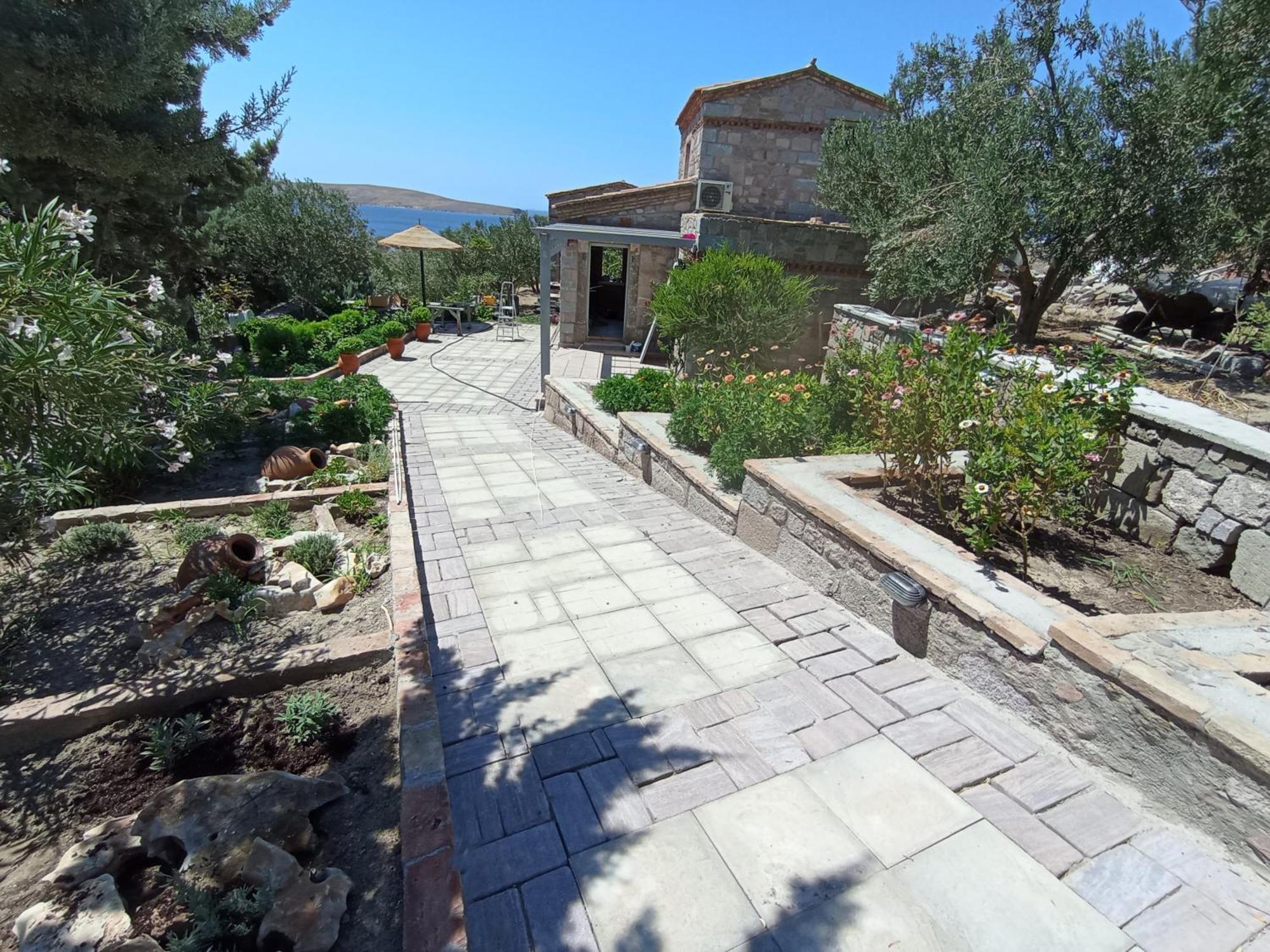 Lesvos Tower House Komninos Sígrion Exteriör bild