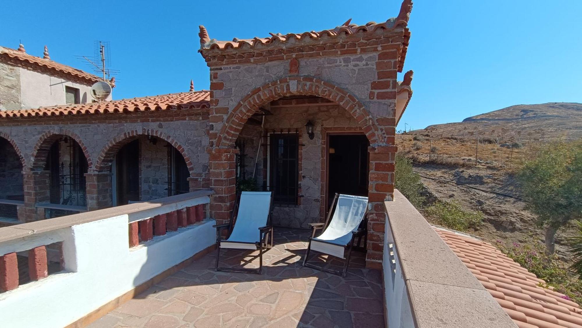 Lesvos Tower House Komninos Sígrion Exteriör bild